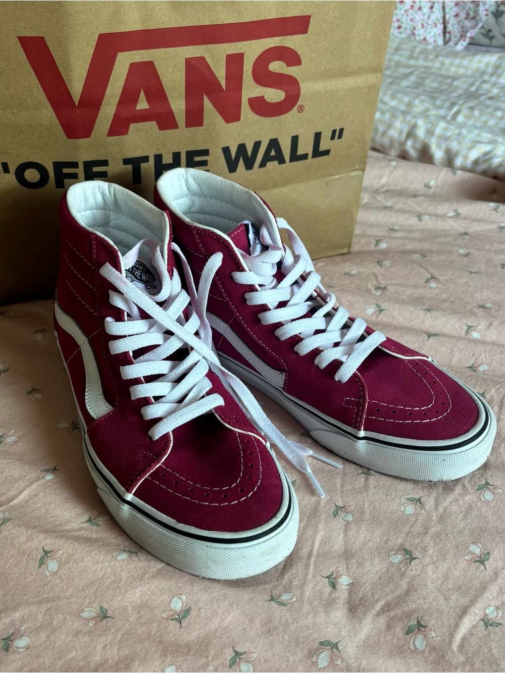 Vans Sk8-Hi High Top Sneakers in pink and White